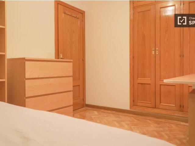 Habitación en piso compartido en Acacias, Madrid