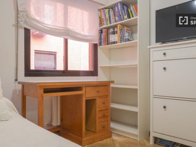 Habitación en piso compartido en Acacias, Madrid