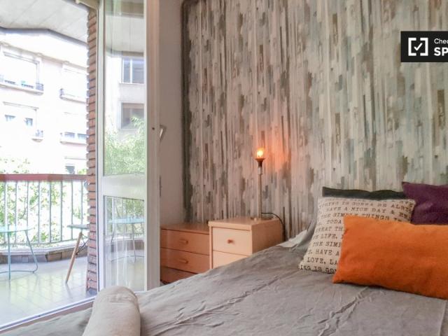 Se alquila habitación en piso compartido cerca del Eixample, Barcelona