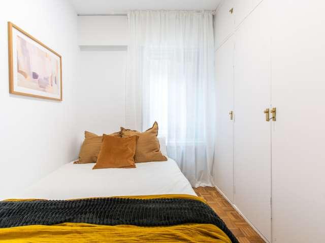 Se alquila habitación en piso compartido de 10 habitaciones, Estrella
