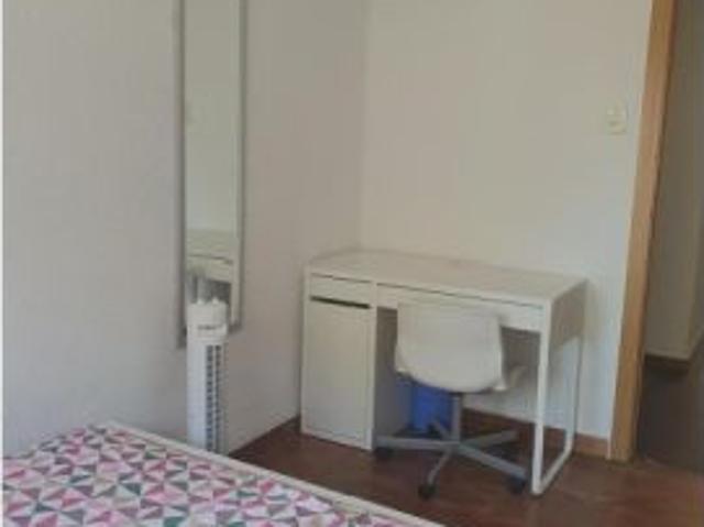 Se alquila habitación en piso compartido de 1 dormitorio en Aiora, gastos incluidos