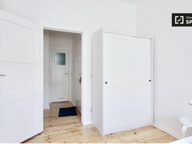 Se alquila habitación en piso compartido de 2 habitaciones en Berlín, gastos incluidos
