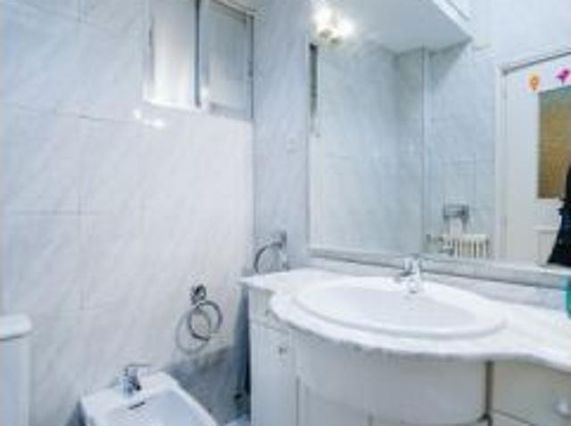 Se alquila habitación en piso compartido de 2 habitaciones en Fuente del Berro, perfecta para profes