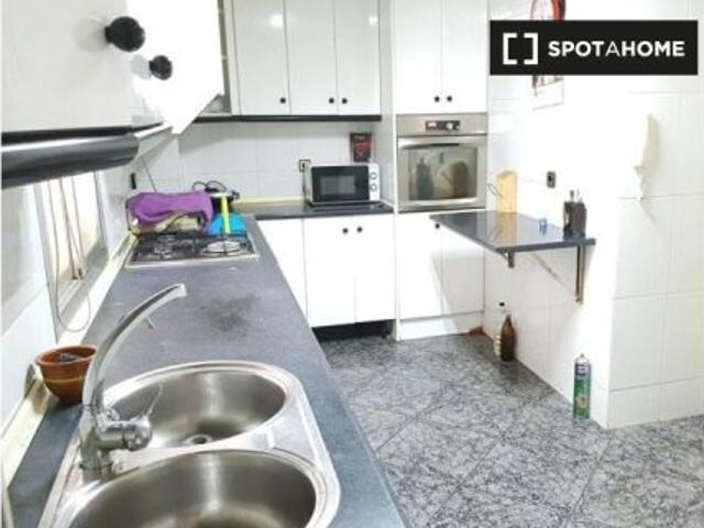 Se alquila habitación en piso compartido de 3 habitaciones en Murcia, no se permite fumar ni mascota