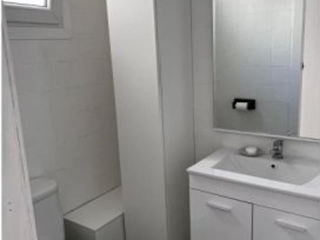 Se alquila habitación en piso compartido de 3 habitaciones en Natzaret