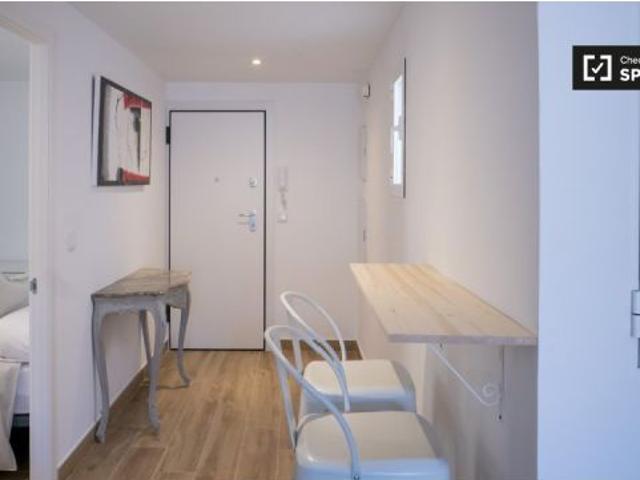 Se alquila habitación en piso compartido de 3 habitaciones en Cabanyal Canyamelar