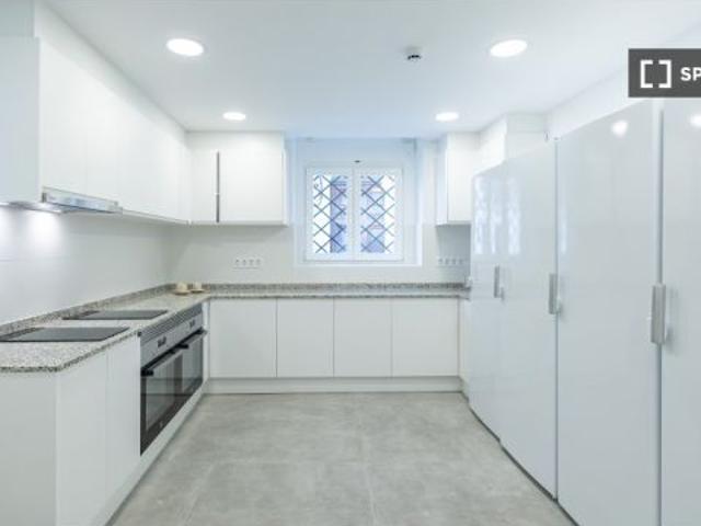 Se alquila habitación en piso compartido de 3 habitaciones en La Seu