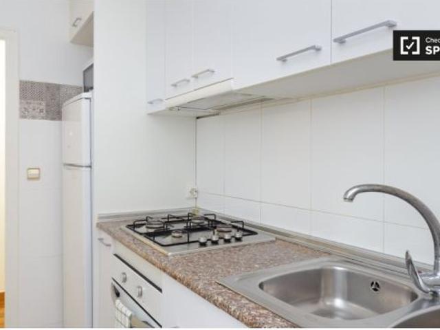 Se alquila habitación en piso compartido de 3 habitaciones en Santa Eulália, todos los gastos inclui
