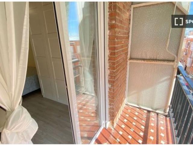 Se alquila habitación en piso compartido de 3 habitaciones en Simancas