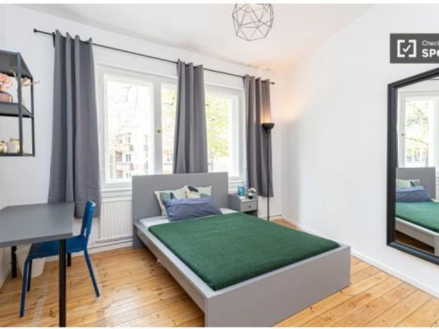 Se alquila habitación en piso compartido de 4 dormitorios en Neukölln