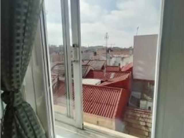Se alquila habitación en piso compartido de 4 habitaciones en Numancia, solo chicas y profesionales