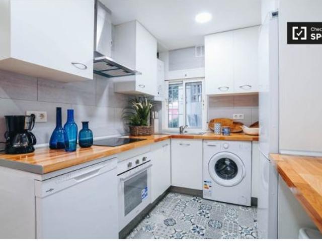Se alquila habitación en piso compartido de 4 habitaciones en Opañel