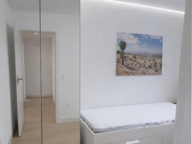 Se alquila habitación en piso compartido de 4 habitaciones en Burjassot