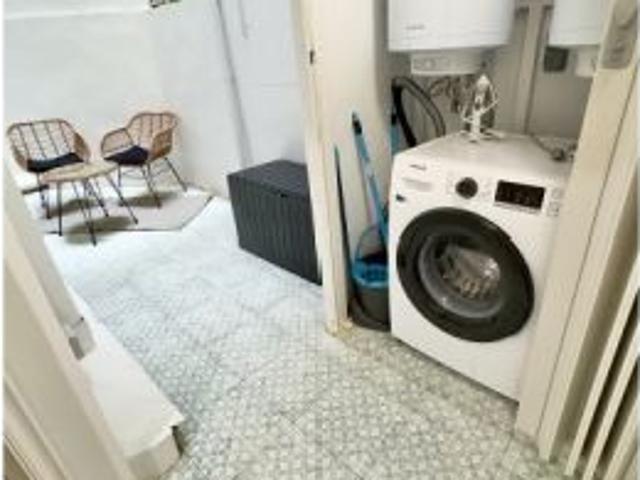 Se alquila habitación en piso compartido de 4 habitaciones en Cabanyal Canyamelar, todos los gastos
