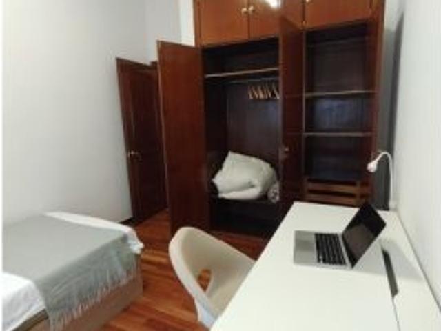 Se alquila habitación en piso compartido de 4 habitaciones en Castillejos, solo profesionales