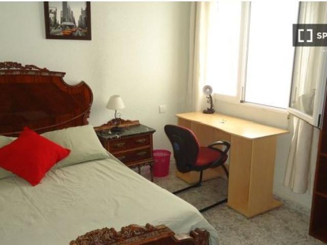 Se alquila habitación en piso compartido de 4 habitaciones en Ciudad Jardín