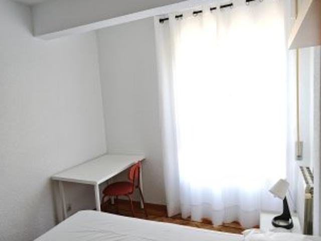 Se alquila habitación en piso compartido de 4 habitaciones en Getafe