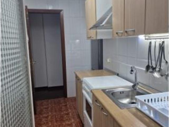Se alquila habitación en piso compartido de 4 habitaciones en La Font de la Guatlla, todos los gasto