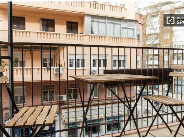 Se alquila habitación en piso compartido de 4 habitaciones en Palos de Moguer, gastos incluidos