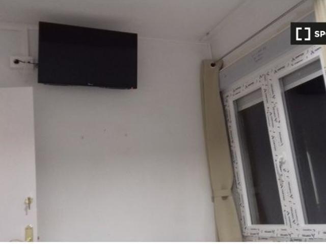 Se alquila habitación en piso compartido de 4 habitaciones en Zaragoza, solo estudiantes