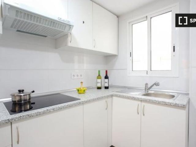 Se alquila habitación en piso compartido de 5 habitaciones en Benimaclet, Valencia