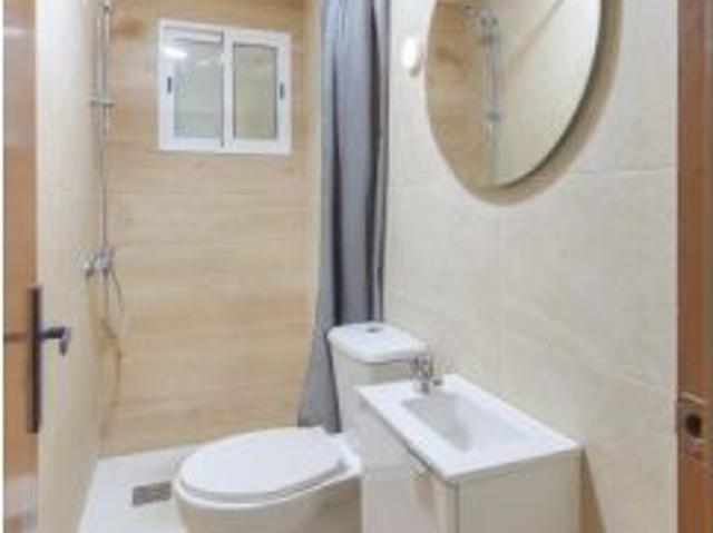 Se alquila habitación en piso compartido de 5 habitaciones en Elche