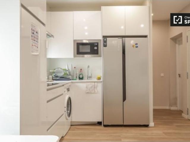 Se alquila habitación en piso compartido de 5 habitaciones en Getafe