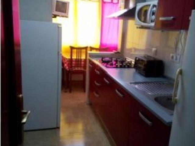 Se alquila habitación en piso compartido de 5 habitaciones en La Victoria, Jaén