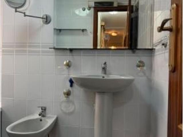 Se alquila habitación en piso compartido de 5 habitaciones en Pulpí, gastos incluidos