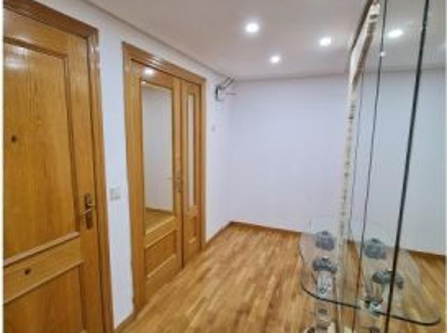 Se alquila habitación en piso compartido de 5 habitaciones en Zaragoza, solo estudiantes