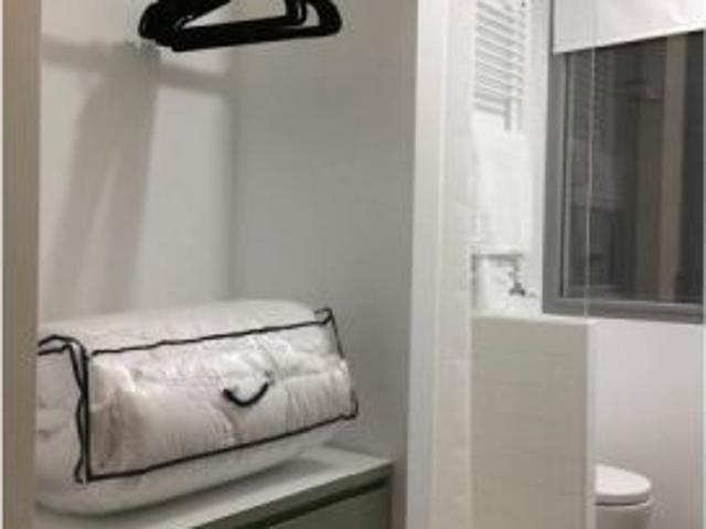 Se alquila habitación en piso compartido de 6 habitaciones en Casa de Campo, gastos incluidos