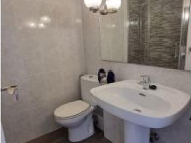 Se alquila habitación en piso compartido de 6 habitaciones en Cartagena, todos los gastos incluidos