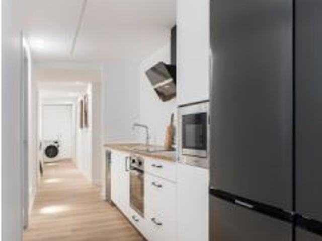 Se alquila habitación en piso compartido de 6 habitaciones en San Andrés, solo profesionales