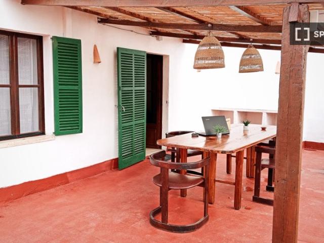 Se alquila habitación en piso compartido, El Coll d'en Rabassa