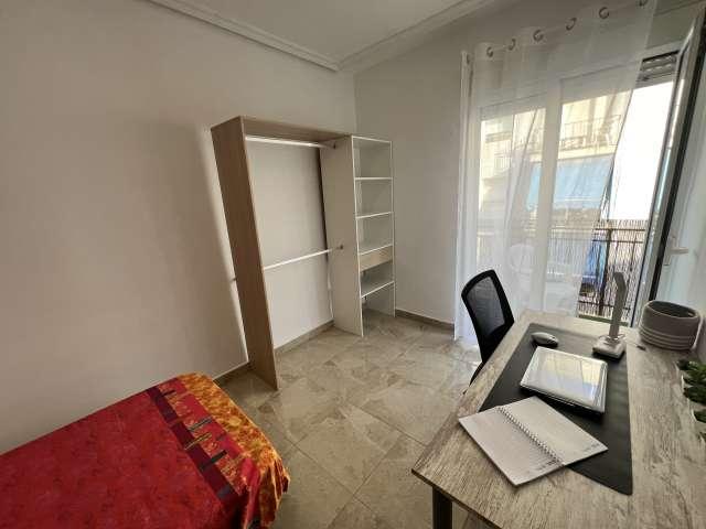 Se alquila habitación en piso compartido, Elche