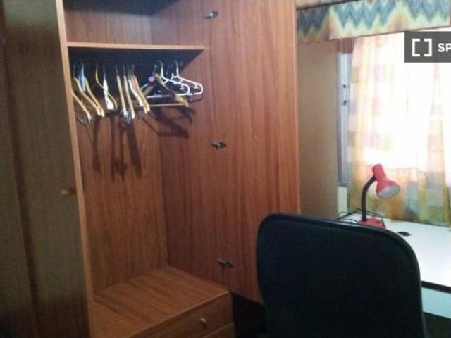 Se alquila habitación en piso compartido en Murcia, no se admiten parejas