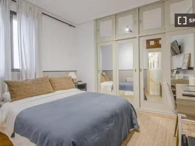 Se alquila habitación en piso compartido en Madrid