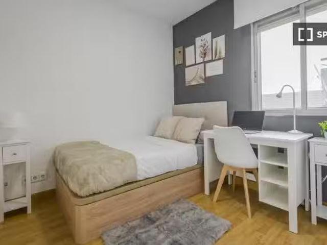 Se alquila habitación en piso compartido en Madrid