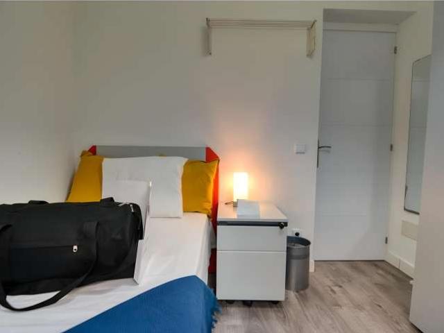 Se alquila habitación en piso compartido en Madrid