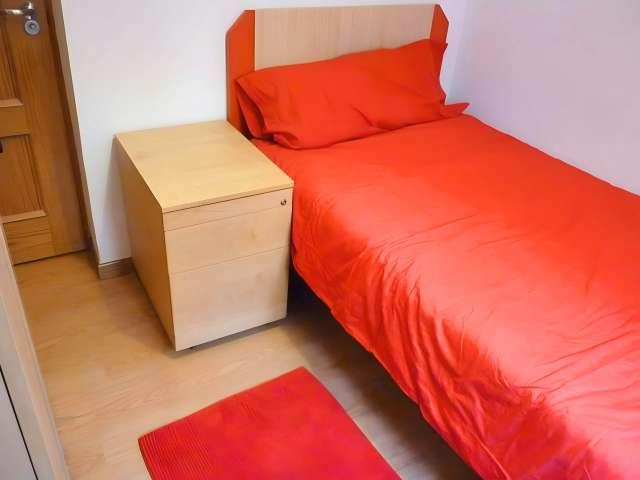 Se alquila habitación en piso compartido en Madrid