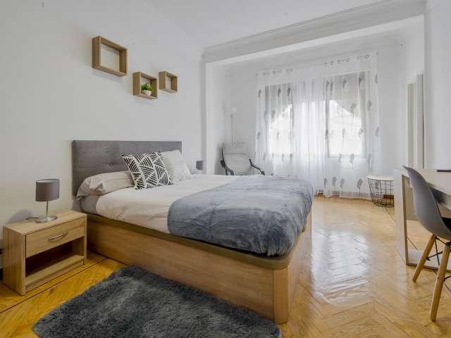 Se alquila habitación en piso compartido en Madrid
