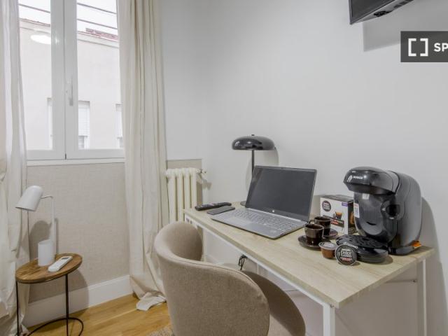 Se alquila habitación en piso compartido en Madrid
