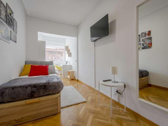 Se alquila habitación en piso compartido en Madrid