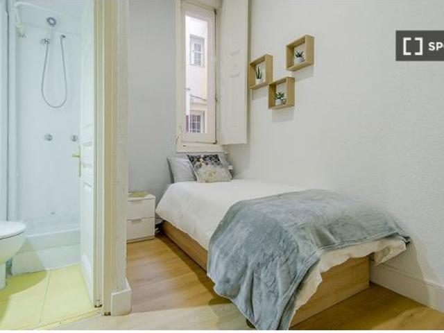 Se alquila habitación en piso compartido en Madrid