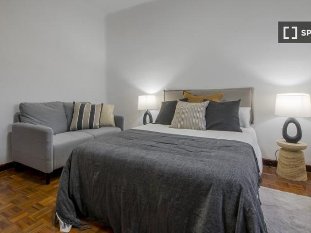 Se alquila habitación en piso compartido en Madrid