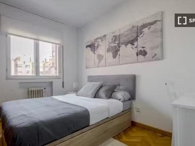 Se alquila habitación en piso compartido en Madrid