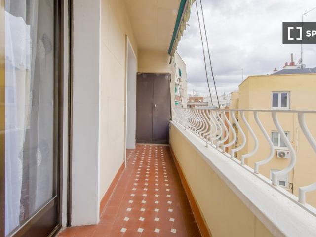 Se alquila habitación en piso compartido en Madrid