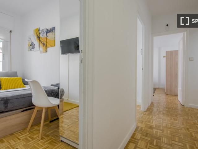 Se alquila habitación en piso compartido en Madrid