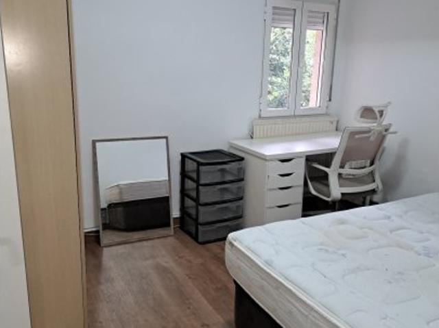 Se alquila habitación en piso compartido en Madrid