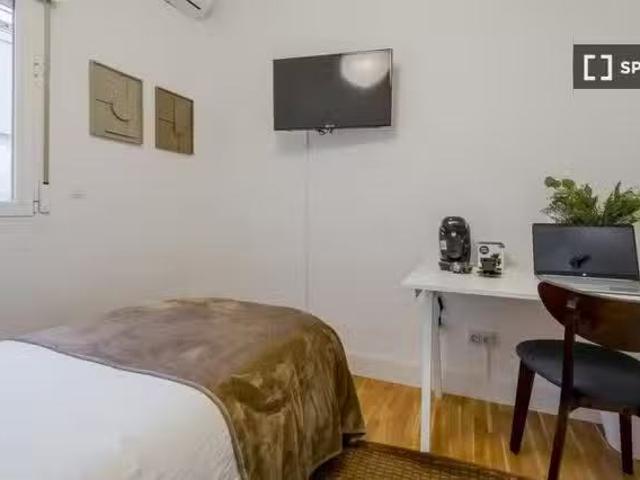 Se alquila habitación en piso compartido en Madrid